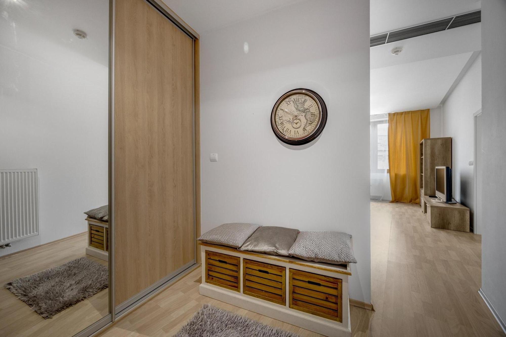 Revon Art-Deco Apartment Laurinska Bratislava Exteriör bild