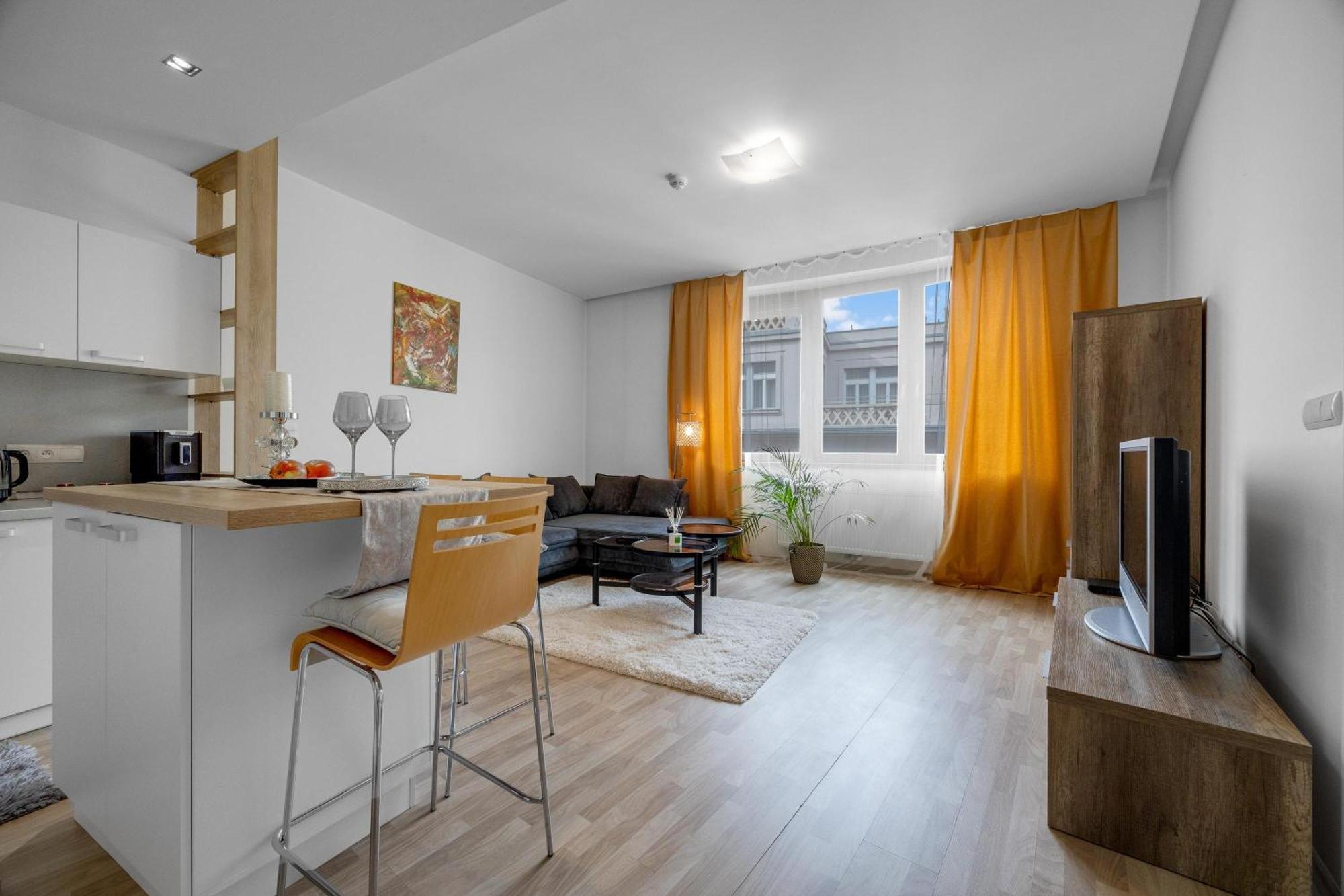 Revon Art-Deco Apartment Laurinska Bratislava Exteriör bild