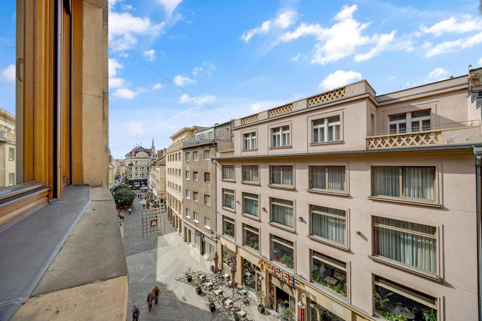 Revon Art-Deco Apartment Laurinska Bratislava Exteriör bild